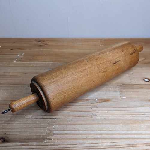 Vintage Nudelholz Holz Bauernküche rustikal mit Hakenaufsteller antik