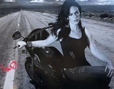 Maggie Siff “Sons Of Anarchy” AUTOGRAPH ‘Tara’ Signed 11x14” Photo ACOA