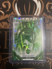 Topps Chrome UEFA Manchester United Night Vision Kobbie Manioo 161/225