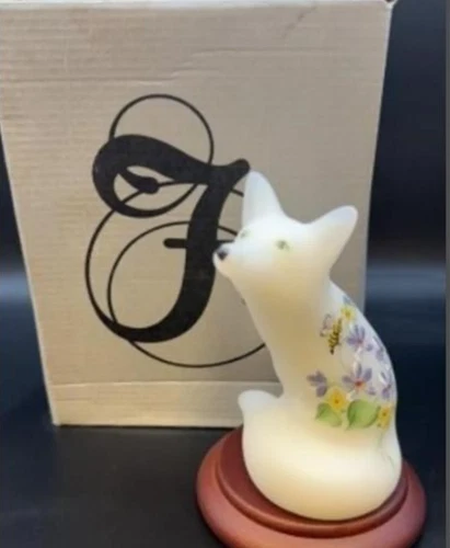 Fenton Fox Figurine Handpainted White Glass Violets & Bumblebees 37 Of 98 w/Box