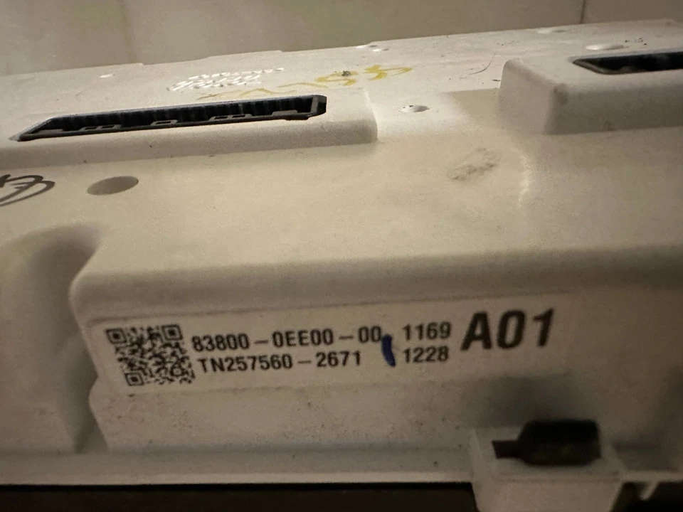 Cuadro de instrumentos velocímetro Toyota Highlander 2019 indicadores de tablero 116.288 millas Foto 3 de 4