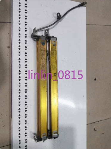1Pcs Used F3SN-A0412P25-L-02TS