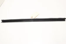 2016-2020 CADILLAC CT6 FRONT RIGHT SIDE INNER DOOR WINDOW WEATHERSTRIP SEAL OEM