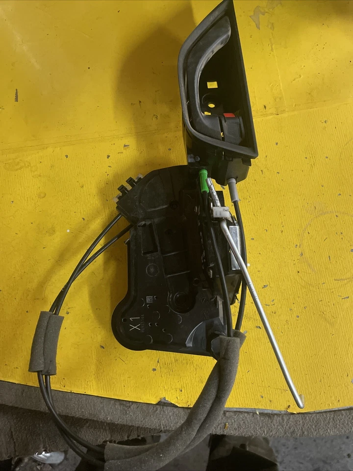 2018-2019 SUBARU CROSSTREK FRONT RIGHT SIDE DOOR LATCH LOCK ACTUATOR OEM - Image 4 of 4