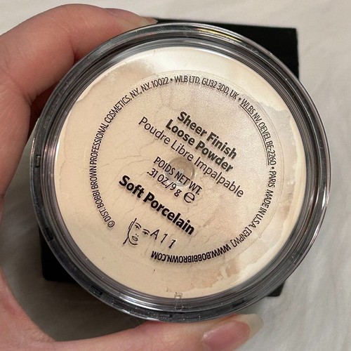 New Bobbi Brown Sheer Finish Loose Powder~Soft Porcelain~ Full size 0.31 oz/9 g - Picture 2 of 4