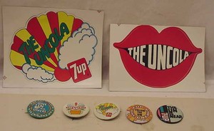 FIVE-VINTAGE-7-UP-THE-UNCOLA-PIN-BACKS-2-DECALS-Psychedelic-PETER-MAX