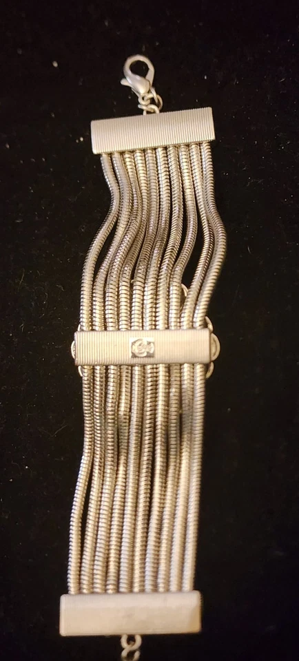 Impresionante pulsera vintage de diamantes de imitación plateados Premier Designs Foto 4 de 4