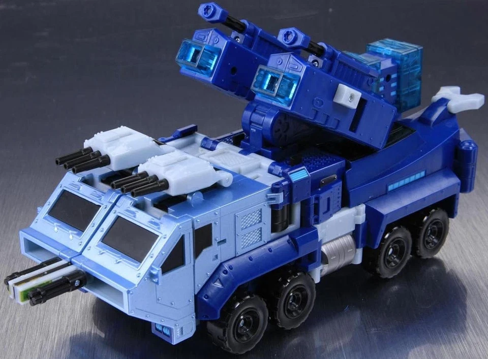 TA27 Ultra Magnus Light and Sound | Japanese Transformers Animated - Image 2 of 4