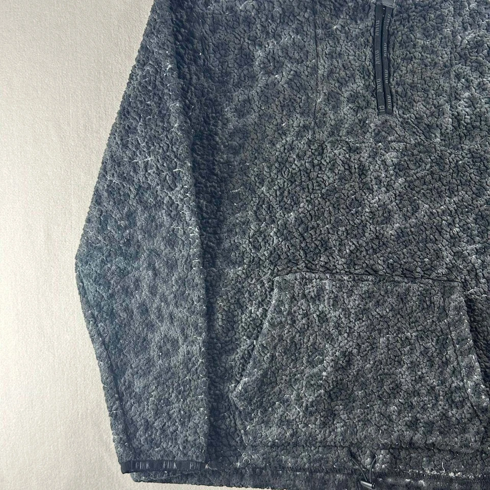 Oso de peluche polar rosa Victoria's Secret gris negro estampado animal talla mediana Foto 2 de 4