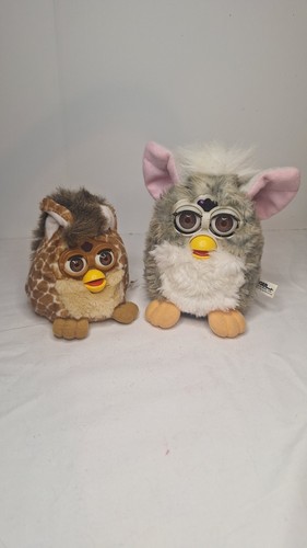 Vintage Furby 1998 grau-weiß getestet und funktioniert Tiger Electronics