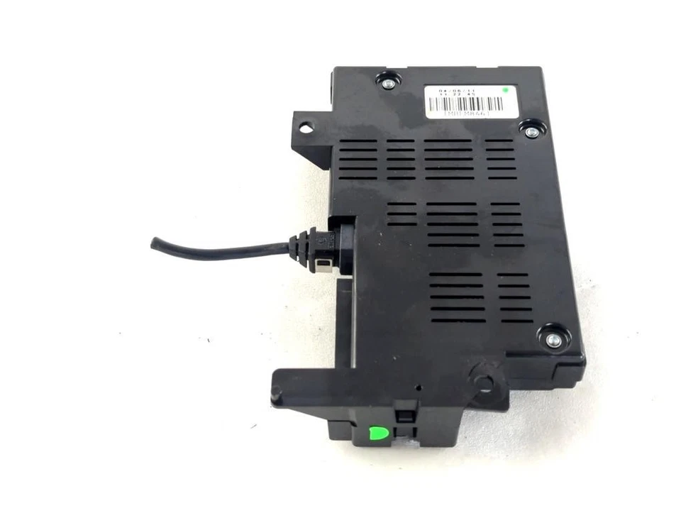 05091073AD CENTRALINA TELEFONO BLUETOOTH LANCIA THEMA 3.0 D 176KW AUT 5P (2011) - Immagine 4 di 4