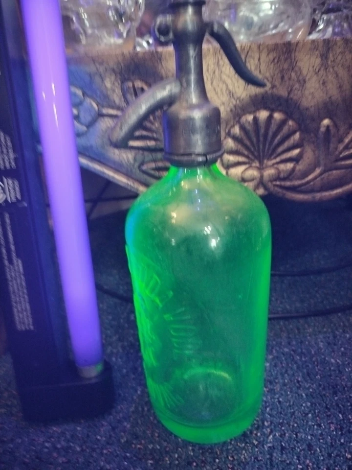 Vaselina eslava uranio amarillo vidrio sifón Seltzer botella Karlovac, Serbia Foto 4 de 4