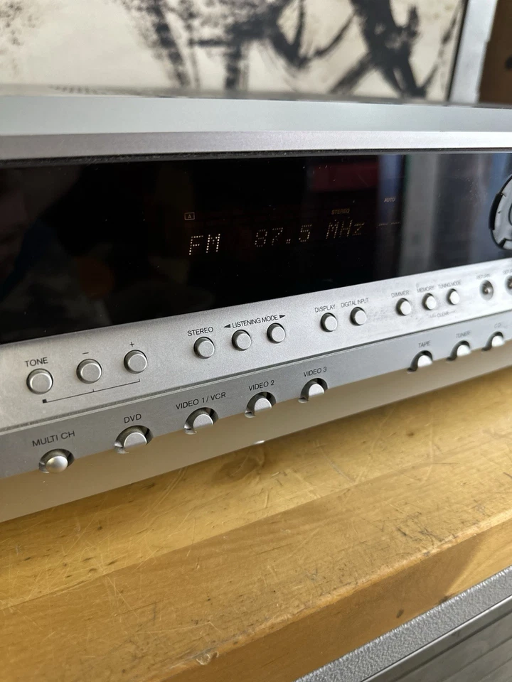 Onkyo HT-R330 Dolby Pro Logic II A/V  5.1 Channel Receiver No Remote - Image 2 of 4