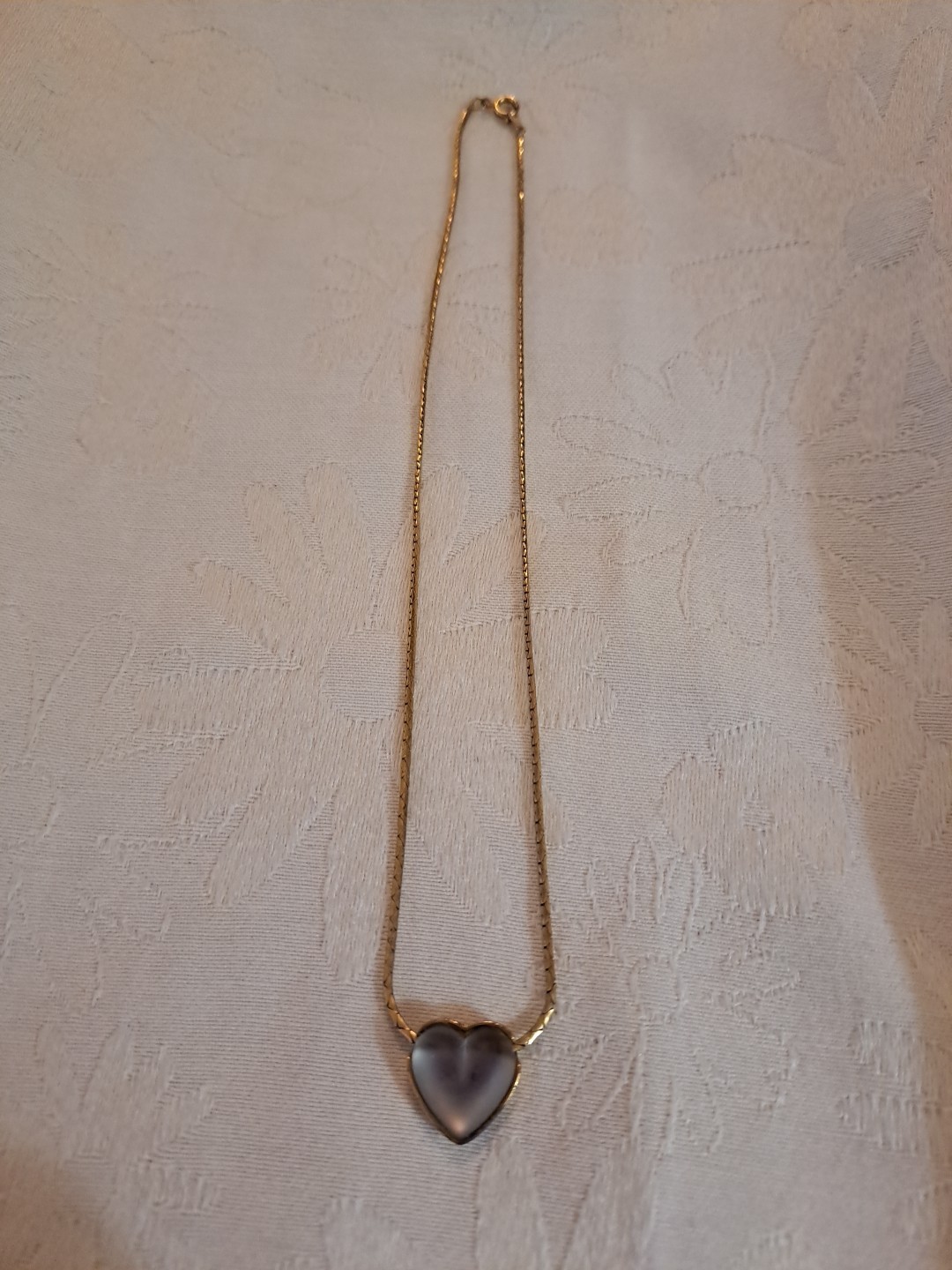 VTG Signed Trifari Frosted Purple Glass Heart Pendant Gold Tone Chain Valentine