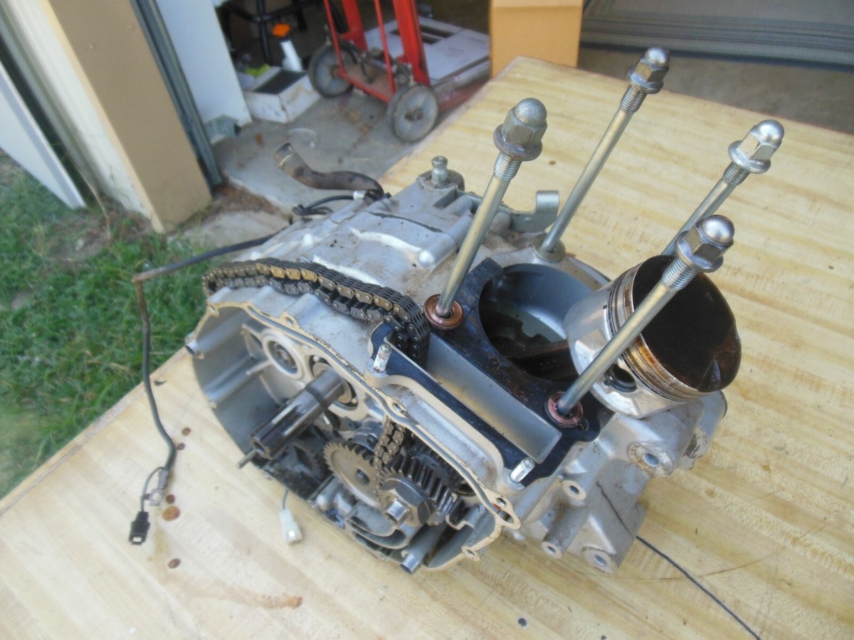 99-2010 2006 Suzuki GZ250 GZ 250 ENGINE LOWER BOTTOM END