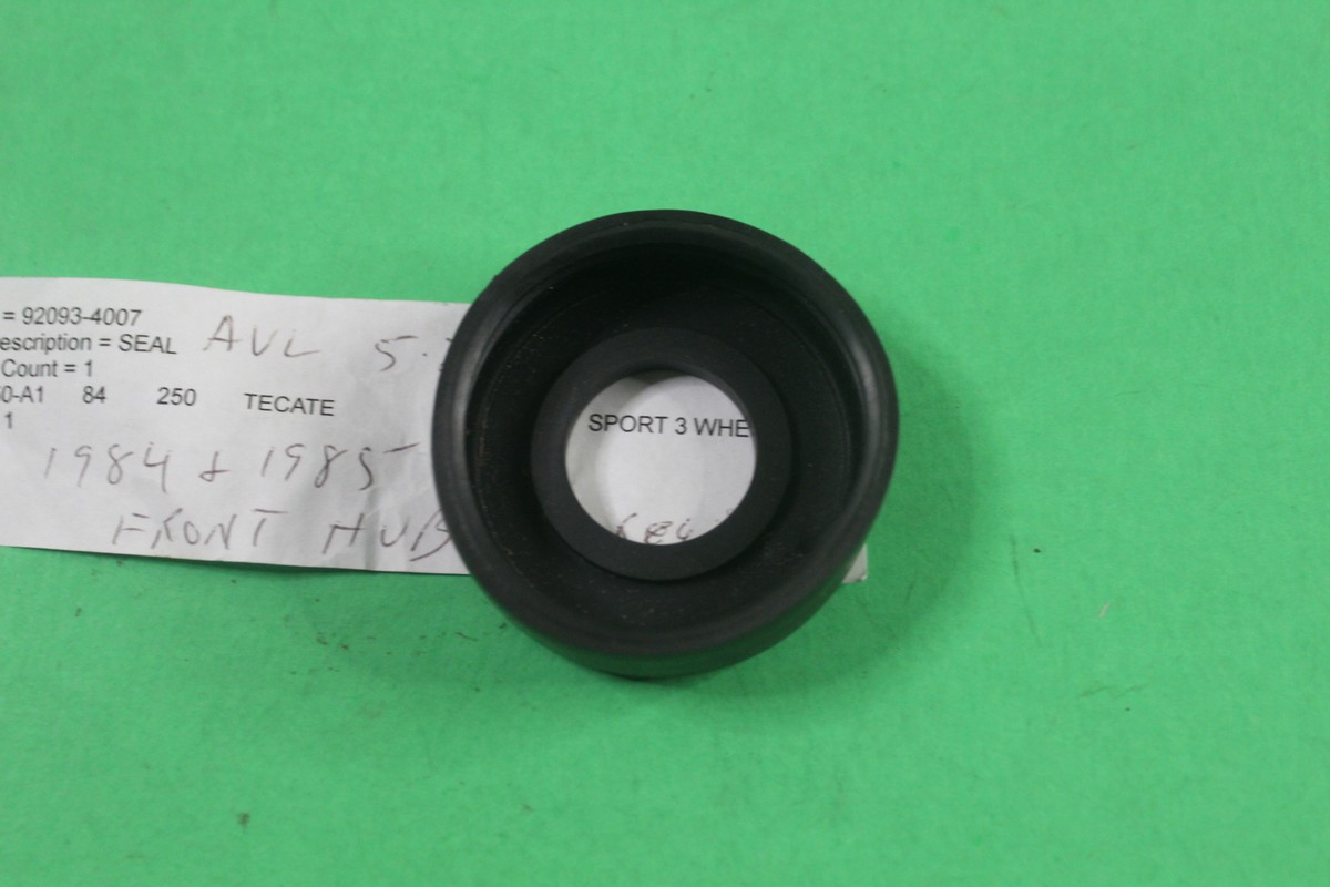 NOS KAWASAKI 1984-1985 KXT250 TECATE FRONT SEAL PART# 92093-4007