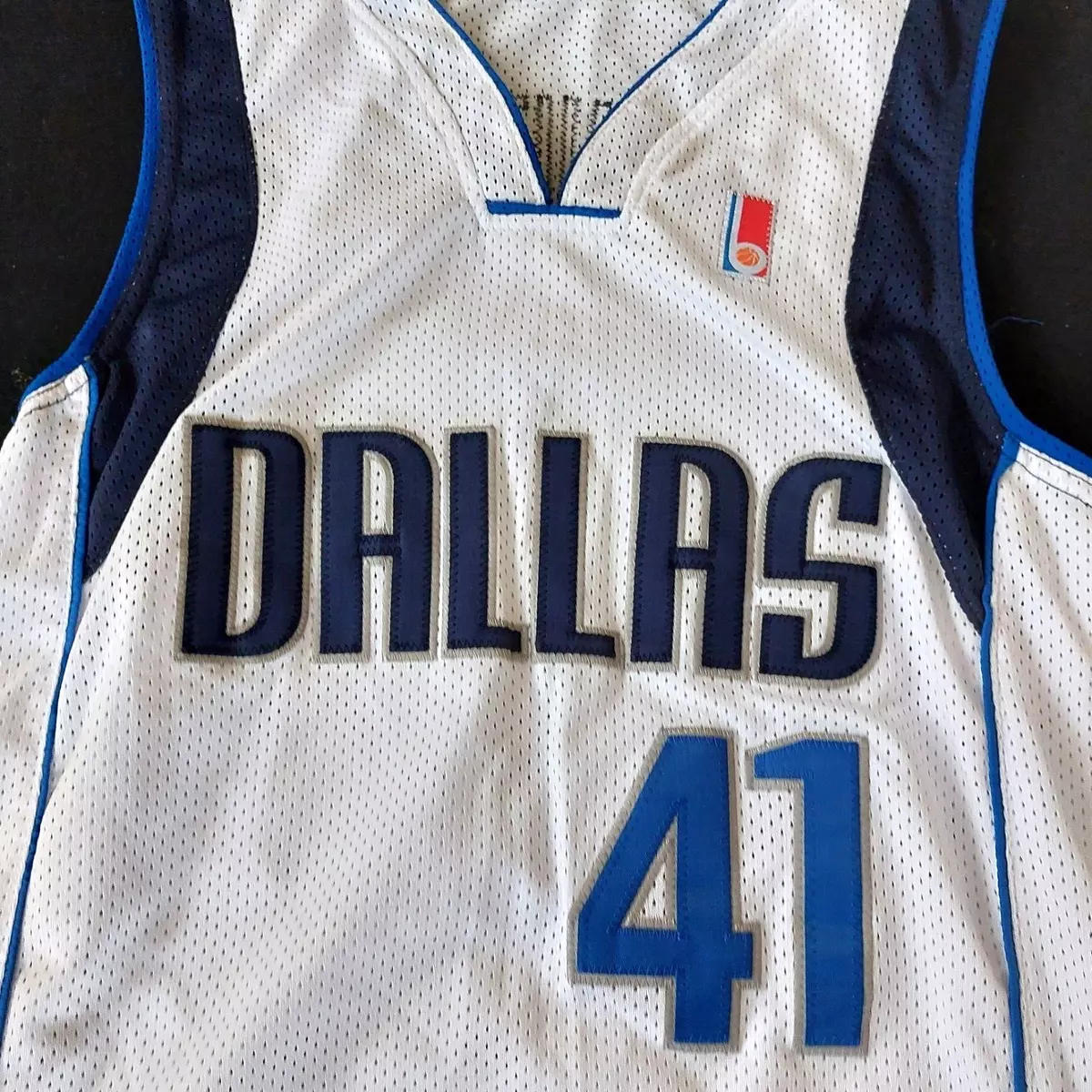 Dallas Mavericks Dirk Nowitzki 4 Jersey Mitchell Ness EA White