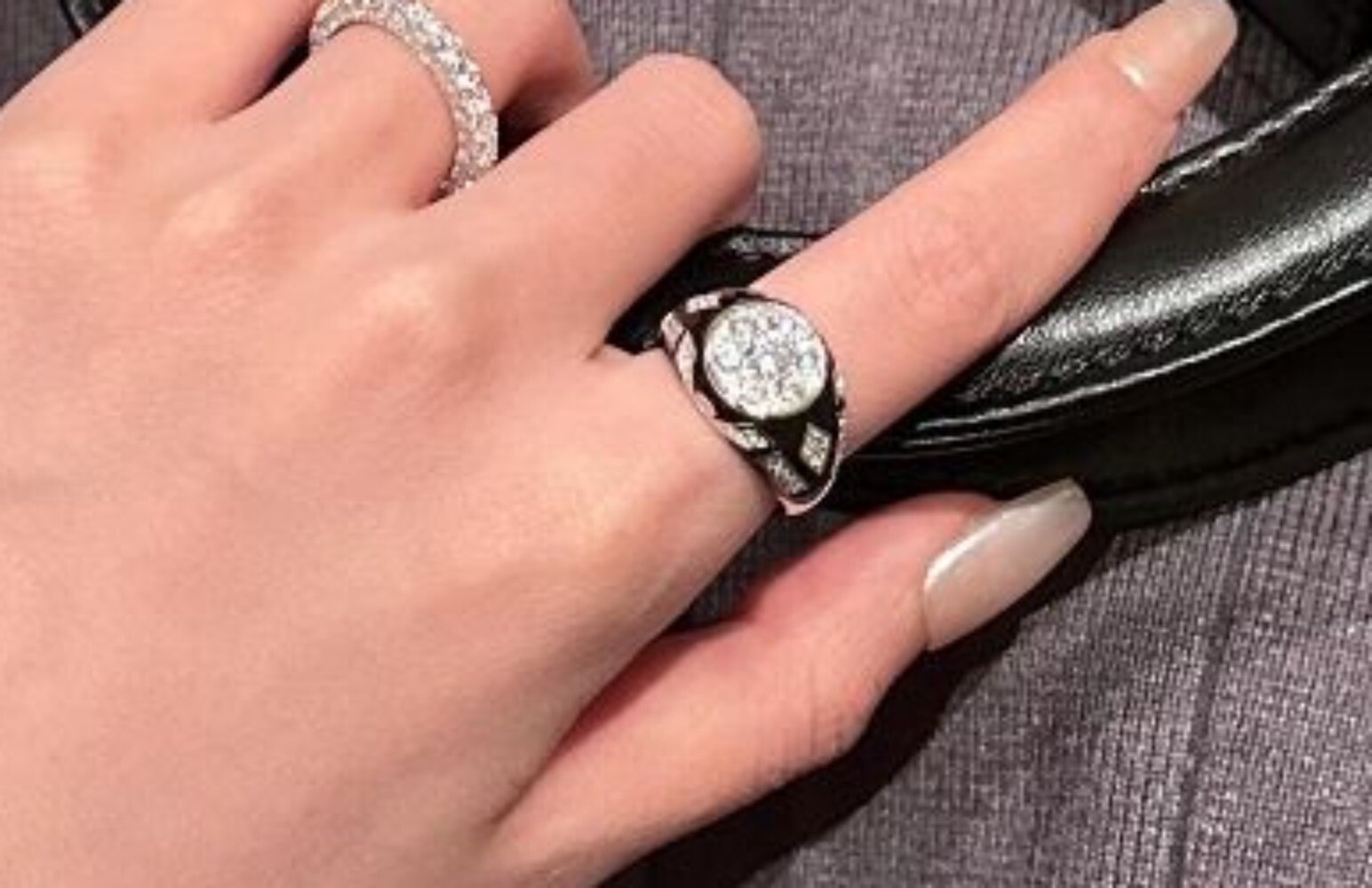 Vintage Enamel Flower Ring Black Zircon Geometric Band Women Jewelry Gift