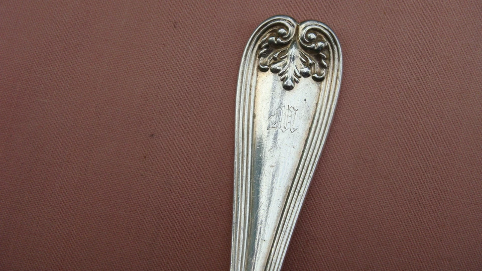 ANTIQUE TIFFANY & CO "COLONIAL" STERLING SILVER TEA SPOON 5 3/4", C.1895 - Image 2 of 4