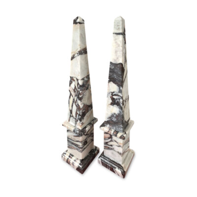Classic Obelisk In Calacatta Vagli Marble Table Sculpture H 56CM
