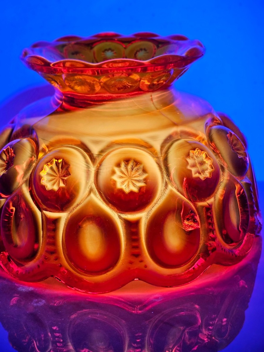 Vintage LE Smith Glass Moon & Star Amberina Fairy Lamp Top for 9