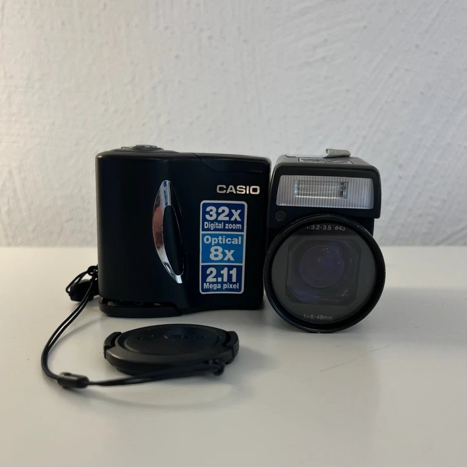 Casio QV-2900UX / Pocketkamera / Schwarz / 8x Zoom / 2,1 Megapixel / Händler