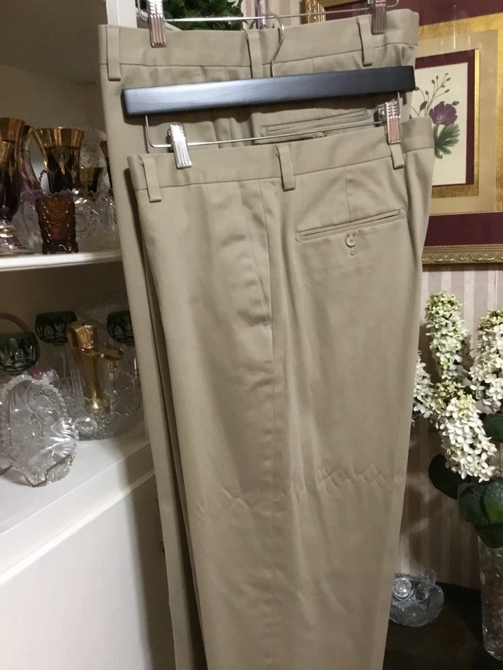 Lote de 2 Pantalones de Vestir Para Hombre Hermosos Kirkland Signature Caqui Bisque Tostado 36 x 30 Foto 3 de 4