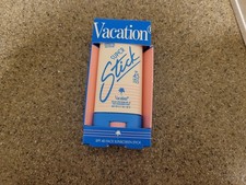 Crème solaire Vacation Super Stick FPS 45+ large spectre imperméable neuve dans sa boîte taille réelle