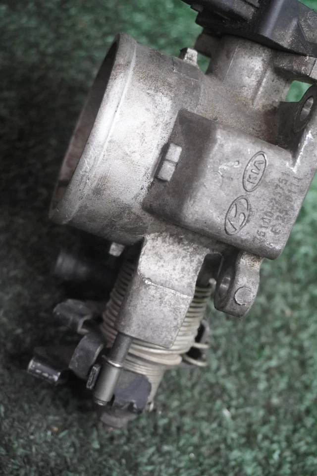 Hyundai Tucson 2004 2005 2006 motor 2L carrocería del acelerador fabricante de equipos originales 136 k millas 7510025751 Foto 4 de 4