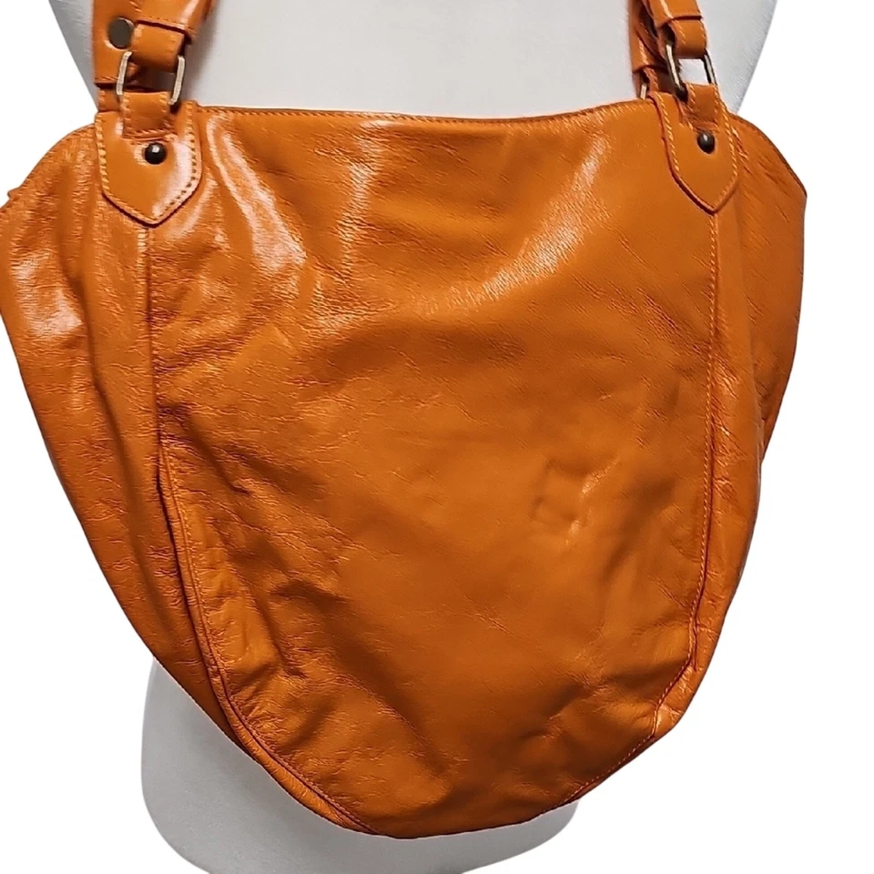 Bolso de Hombro Latico NJ/USA Hobo Messenger Cuero Naranja con Interior Floral Limpio Foto 4 de 4