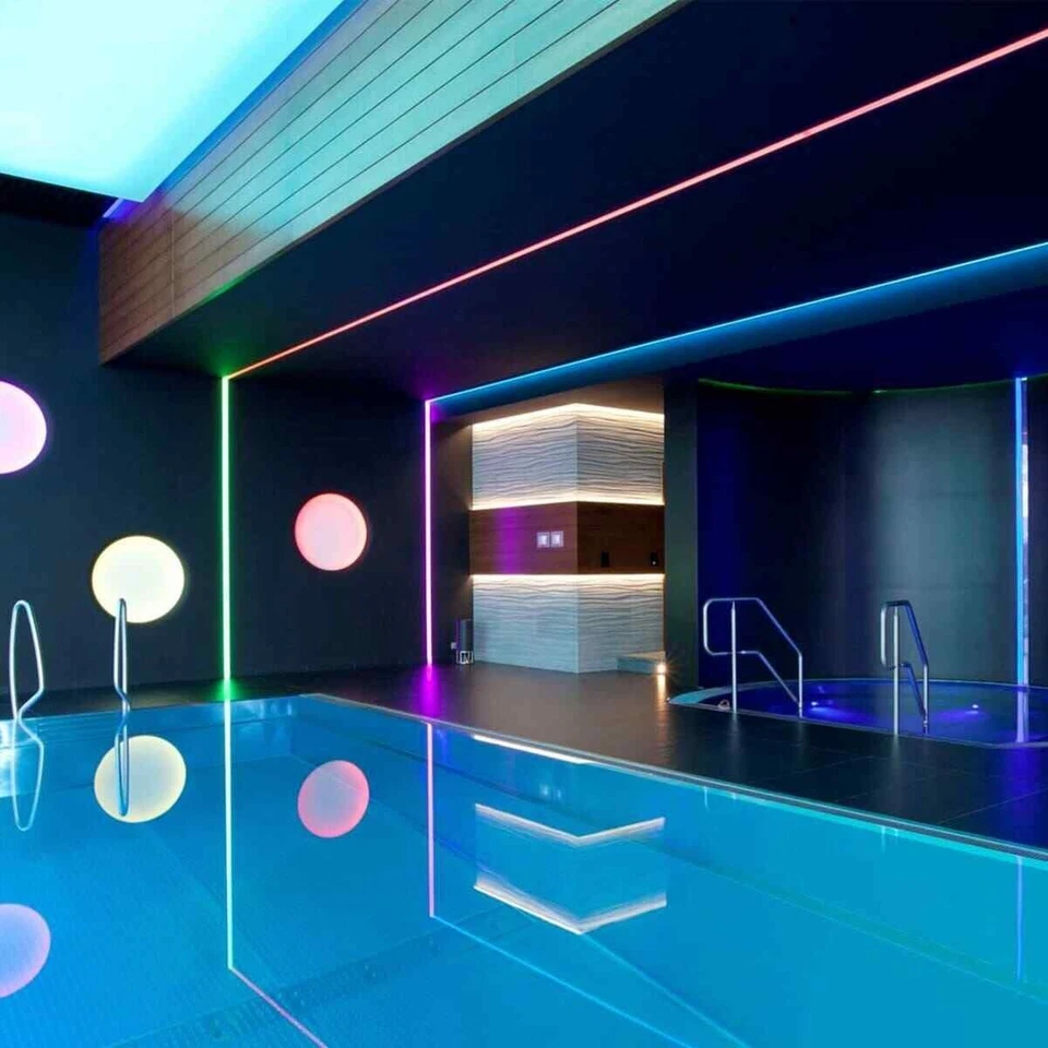 STRISCIA A LED SMD 5050 RGB IP65 5 METRI BOBINA CON ALIMENTATORE E TELECOMANDO - Immagine 2 di 3