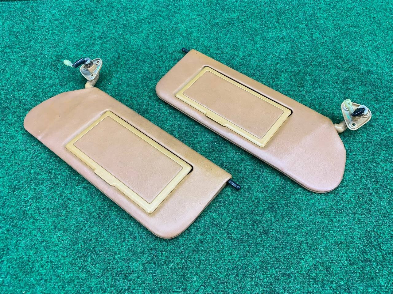 1988-1991 Chrysler Tc Maserati Sun Visors Pair Set OEM Laite Beige