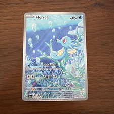 Pokémon TCG Horsea 067/064 Favola Avvolta Holo Illustrazione Carta Rara