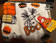 Halloween Peanuts Snoopy Great Pumpkin Throw Plush Blanket 50"X70" by Berkshire