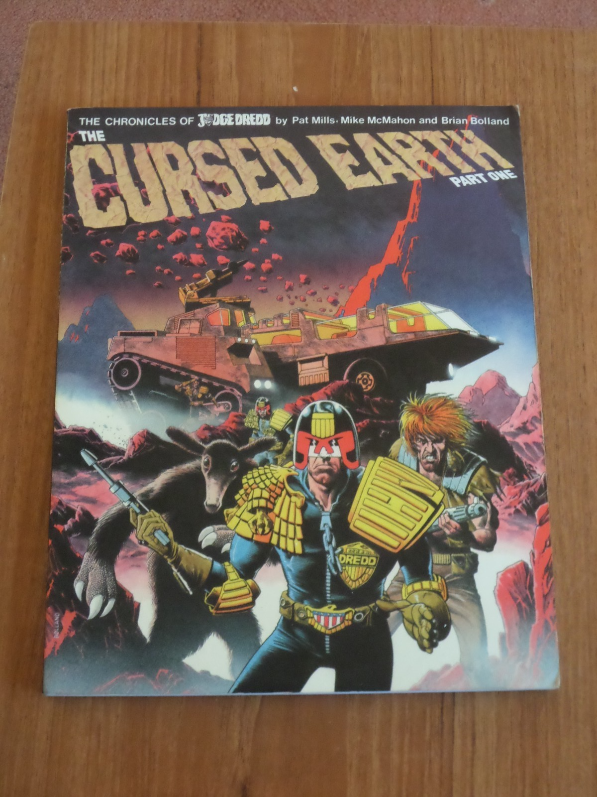 JUDGE DREDD THE CURSED EARTH PART 1 PBK 1981 VERY GOOD COND FREE POSTAGE