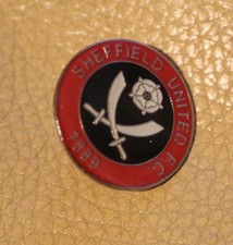 SHEFFIELD UNITED FOOTBALL CLUB ORIGINAL METAL PIN BADGE - WILL POST IN JIFFY BAG