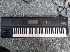 Korg 01/WFD 61-key digital synthesizer / Please Read