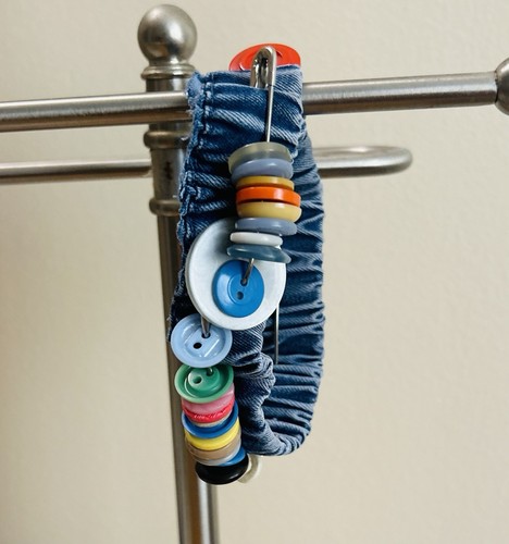 Denim Stretch Bracelet Pins & Vintage Buttons Upcycled Jewelry Western Wear - Picture 2 of 6
