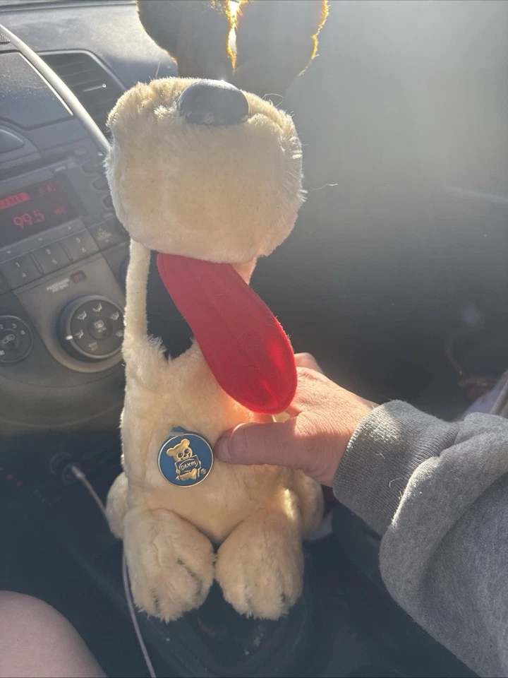 Dakin Vintage 1981 Garfield and 1983 Odie Stuffed Animals Plush  - Image 4 of 4