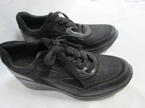 Prima Donna Sparkly Wedge Sneakers, Size 9, New With Out Tags, MINT!