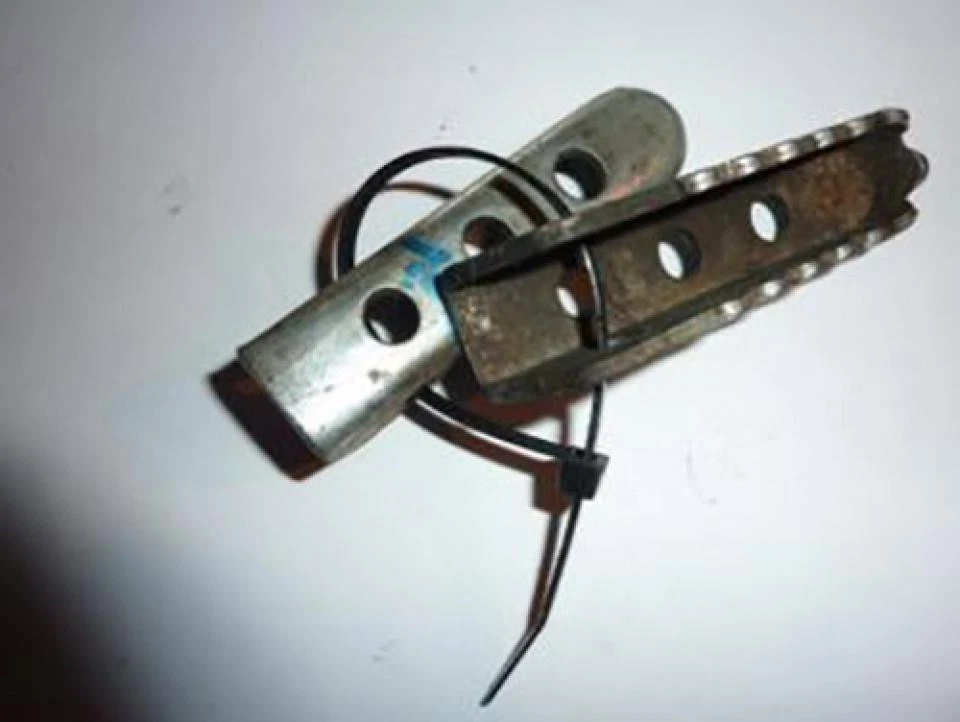 Cale pied origine pour Moto Derbi 50 Senda Occasion - Photo 1/1