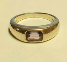 STERLING SILVER AMETHYST RING SIZE 6 WEIGHT 4.6 GRAMS