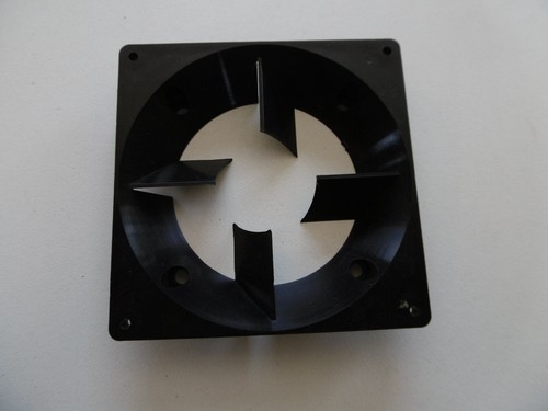 SmartCooler© Lüfteradapter aus schwarzem Kunststoff zur Verwendung von