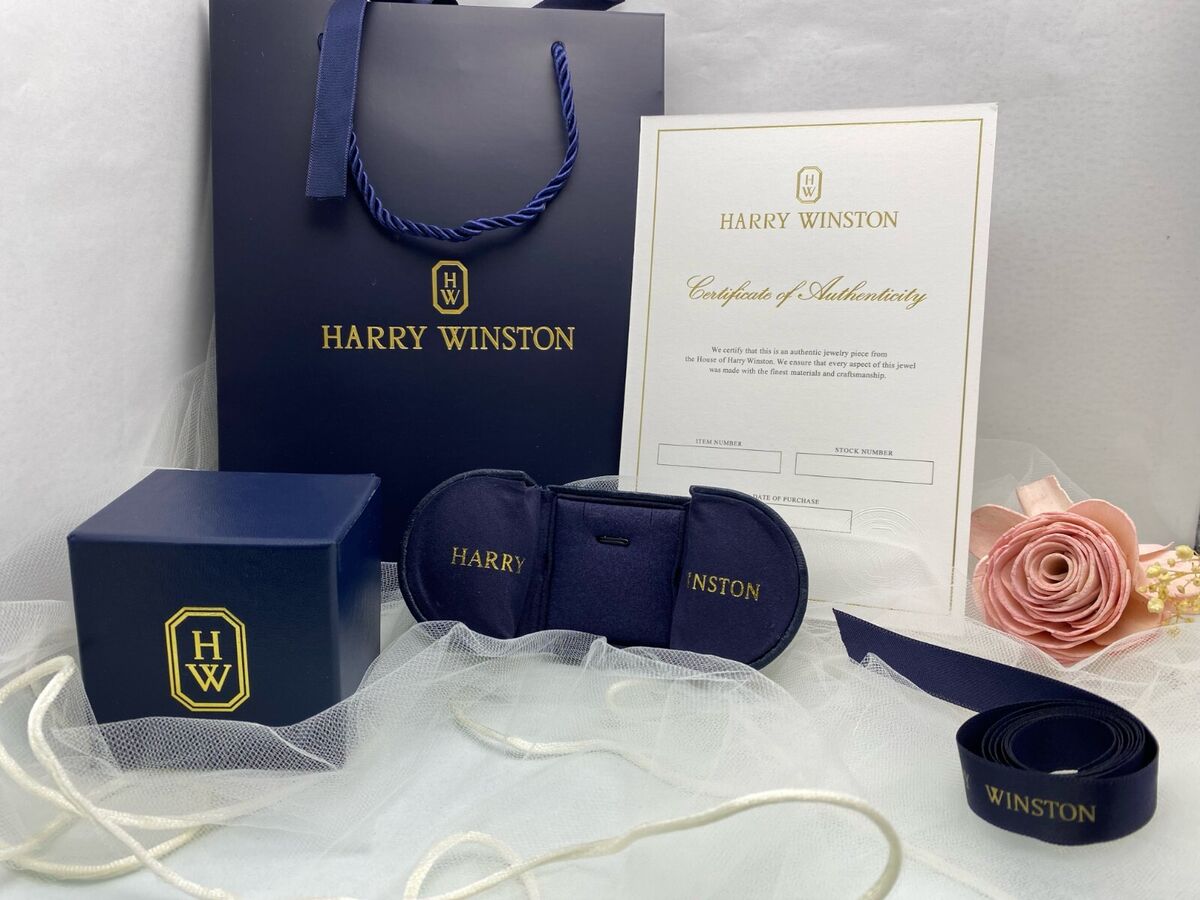 Harry Winston Ring/ Pendant & Earrings Jewelry case with