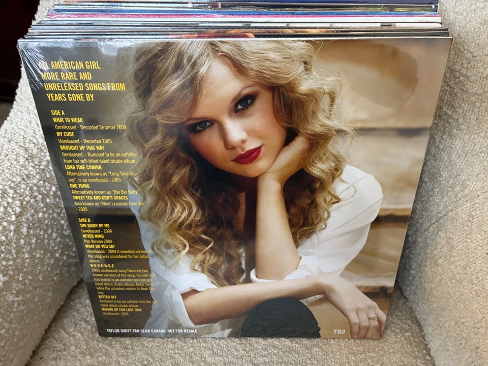 TAYLOR SWIFT LP - Photo 2/2