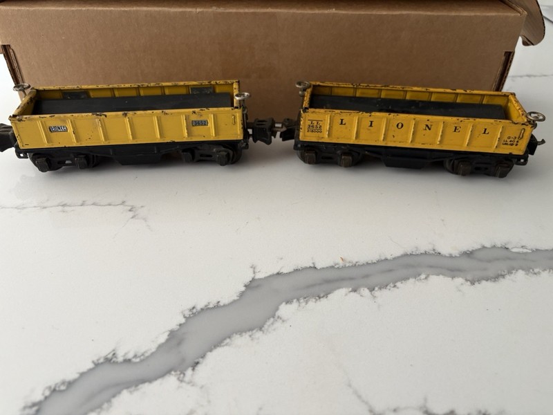 Lionel Prewar 3652 Yellow Gondola Cars (two different versions)