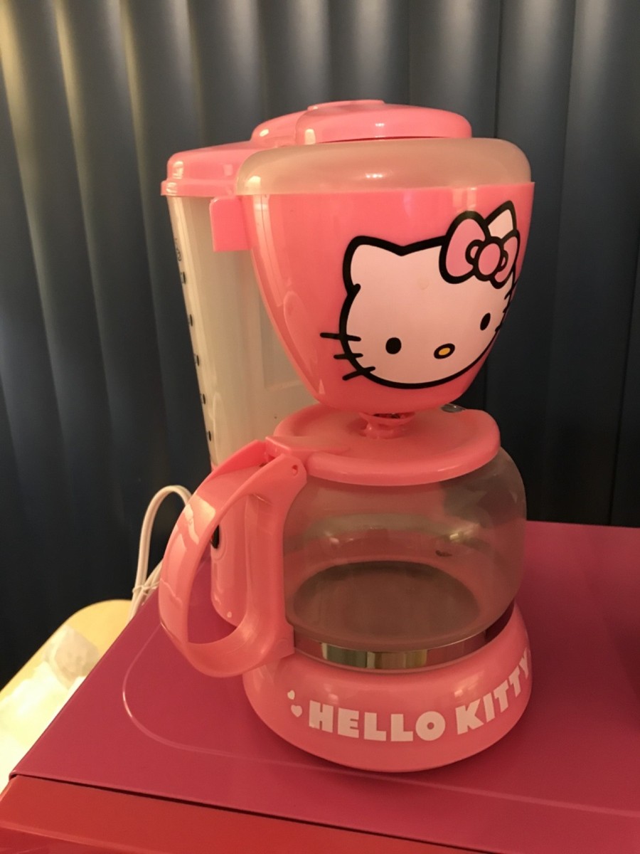 HELLO KITTY KITCHEN ENSEMBLE/MICROWAVE/SLOW COOKER/COFFEE MAKER