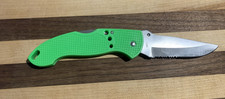 Green Beret U.S.A/ Frost Cutlery Knife. Serraded Blade