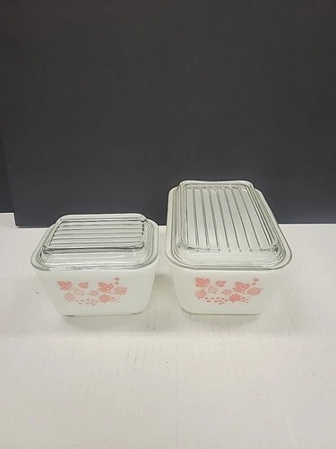 Gooseberry Pyrex 502 1.5 Pint Refrigerator Dish With Lid & 501 W/lid 1 1/2 Cup