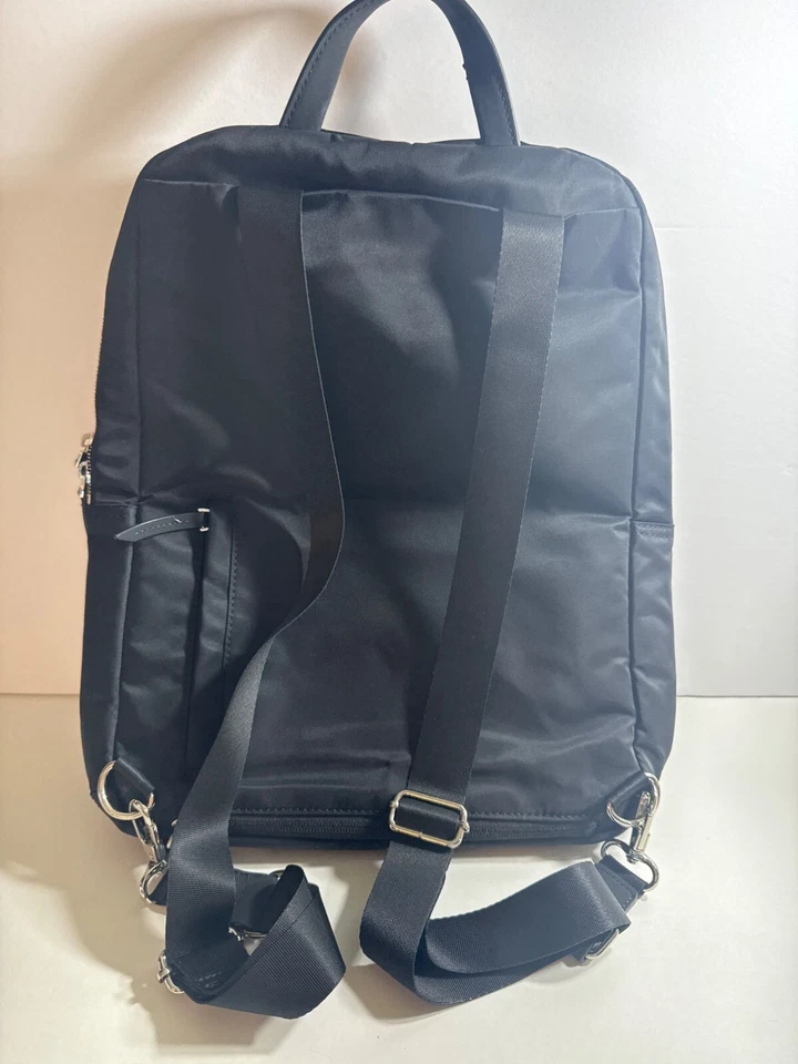 Targus California Black Nylon Backpack, Adjustable Straps 橙色衬里 15”x13" — 第 3/4 张图片